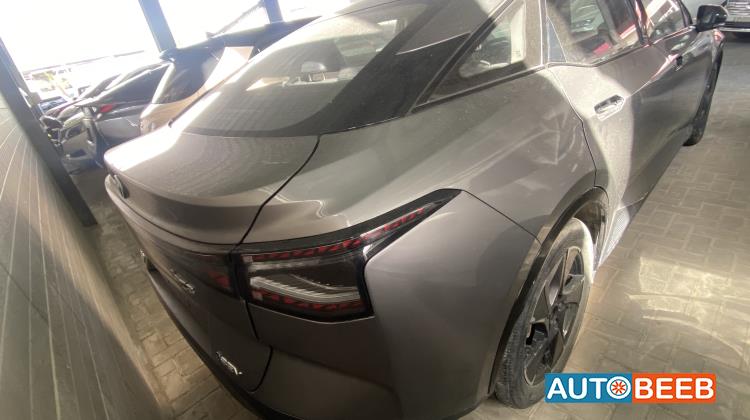 تويوتا bZ3X 2023