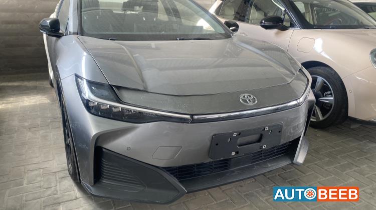 تويوتا bZ3X 2023