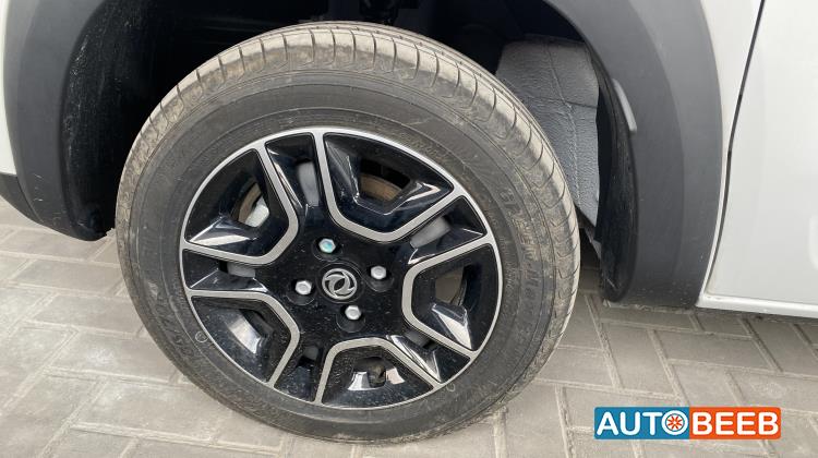 دونج فينج EX1 2022