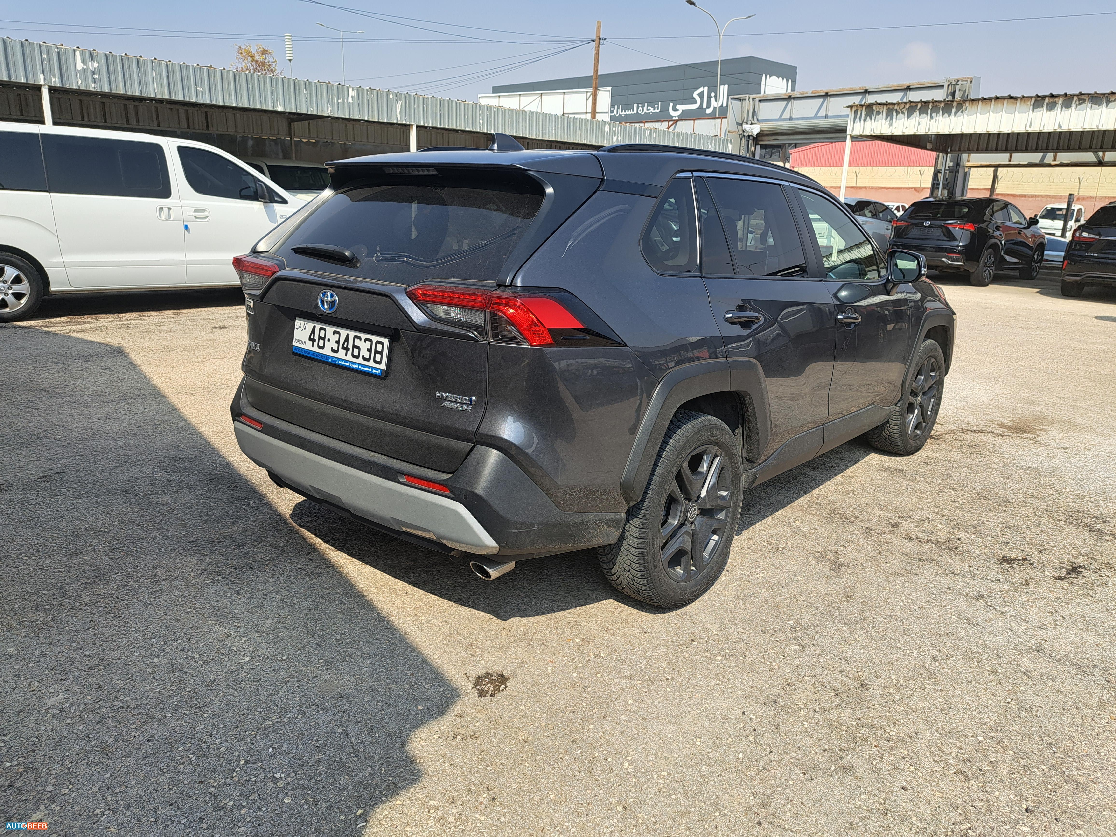 تويوتا راف فور 2023