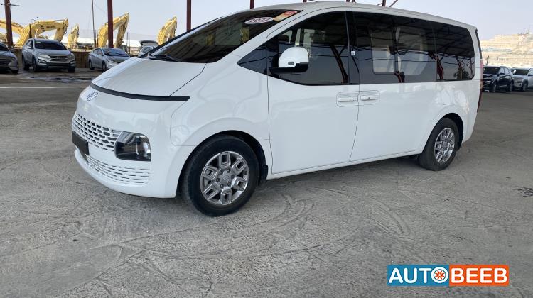 Minibus Hyundai 2022