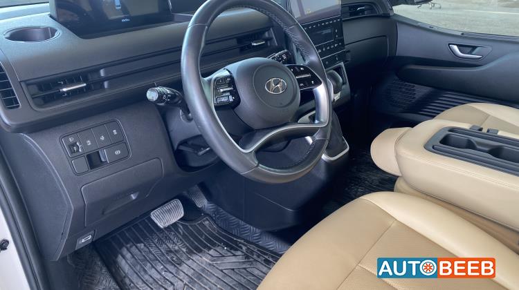 Minibus Hyundai 2022