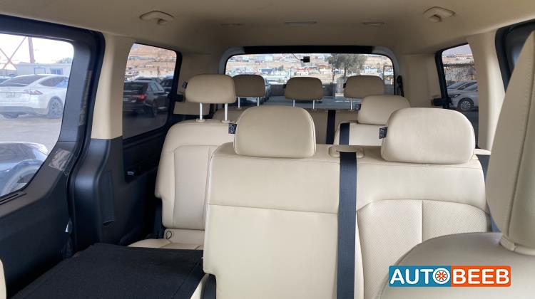 Minibus Hyundai 2022