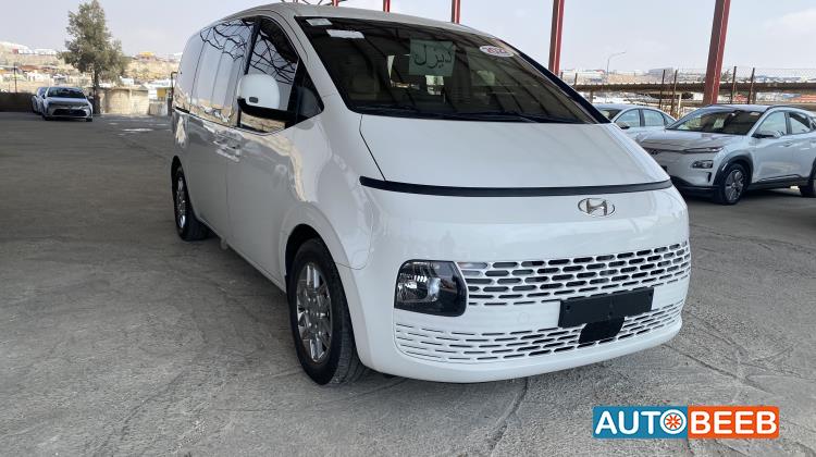 Minibus Hyundai 2022
