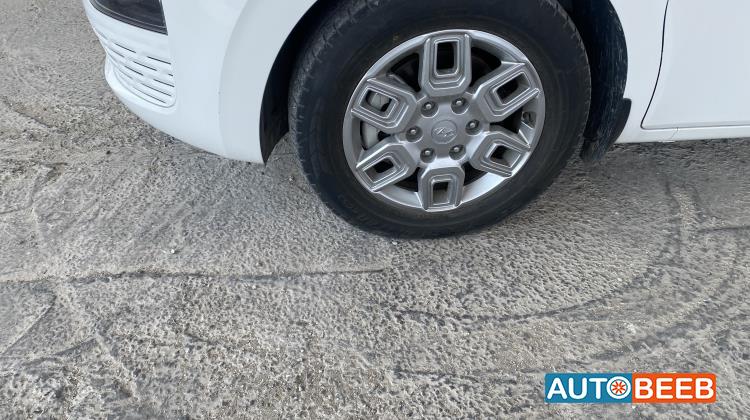 Minibus Hyundai 2022