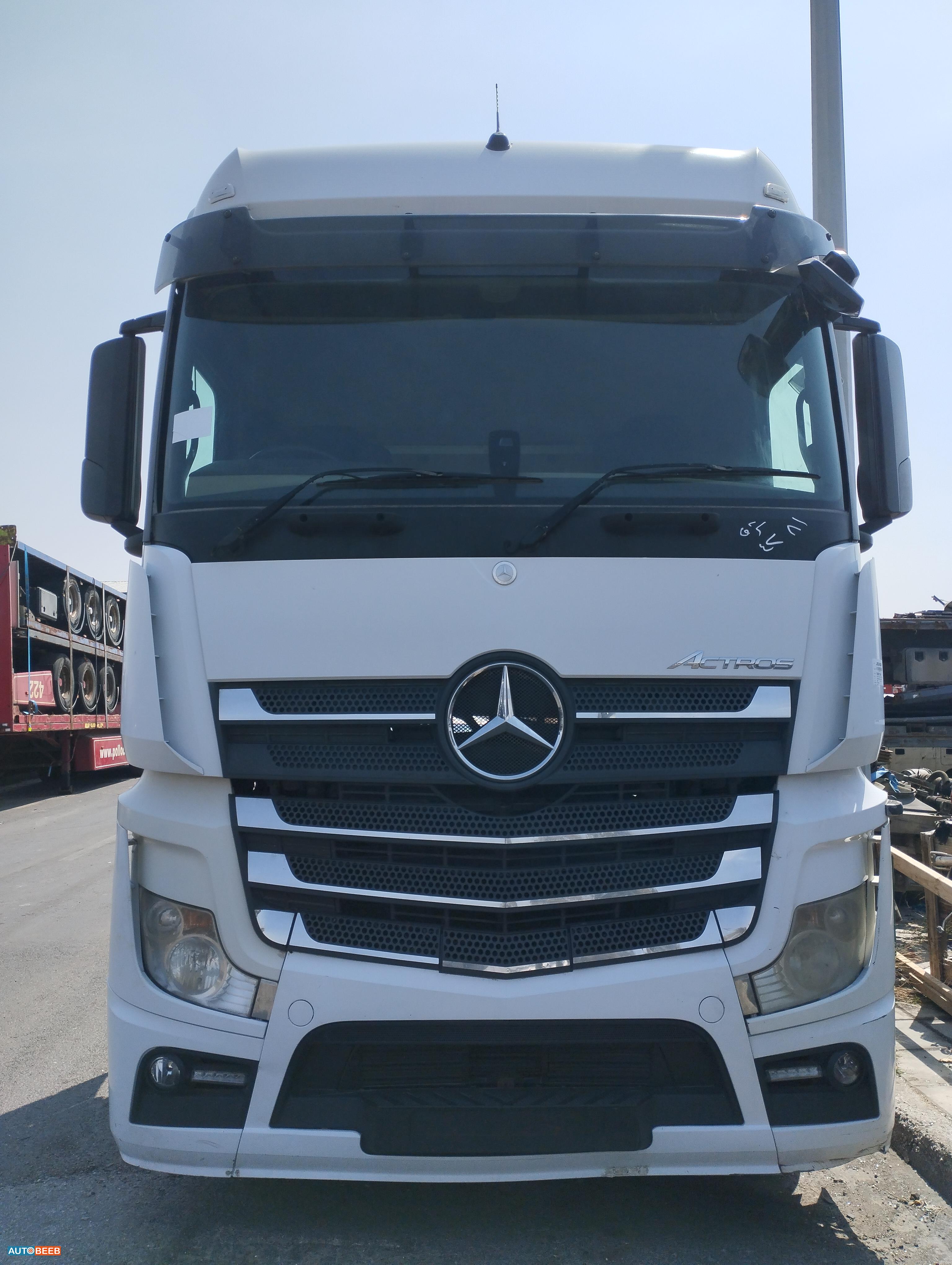 Tractor Unit Mercedes Benz 2016