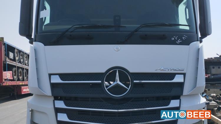 Tractor Unit Mercedes Benz 2016
