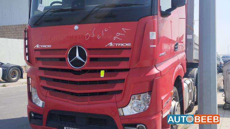 Tractor Unit Mercedes Benz 2016