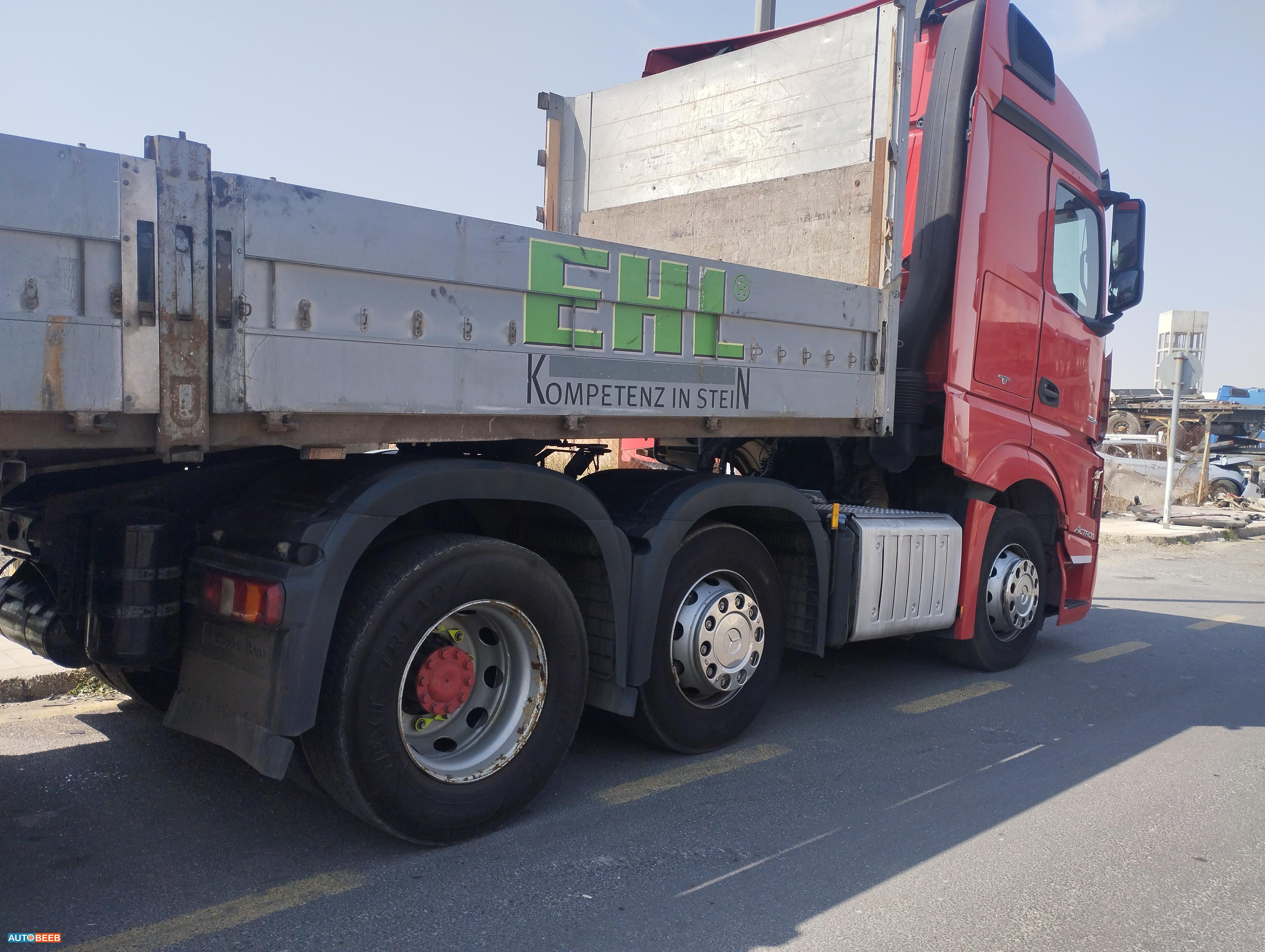 Tractor Unit Mercedes Benz 2016