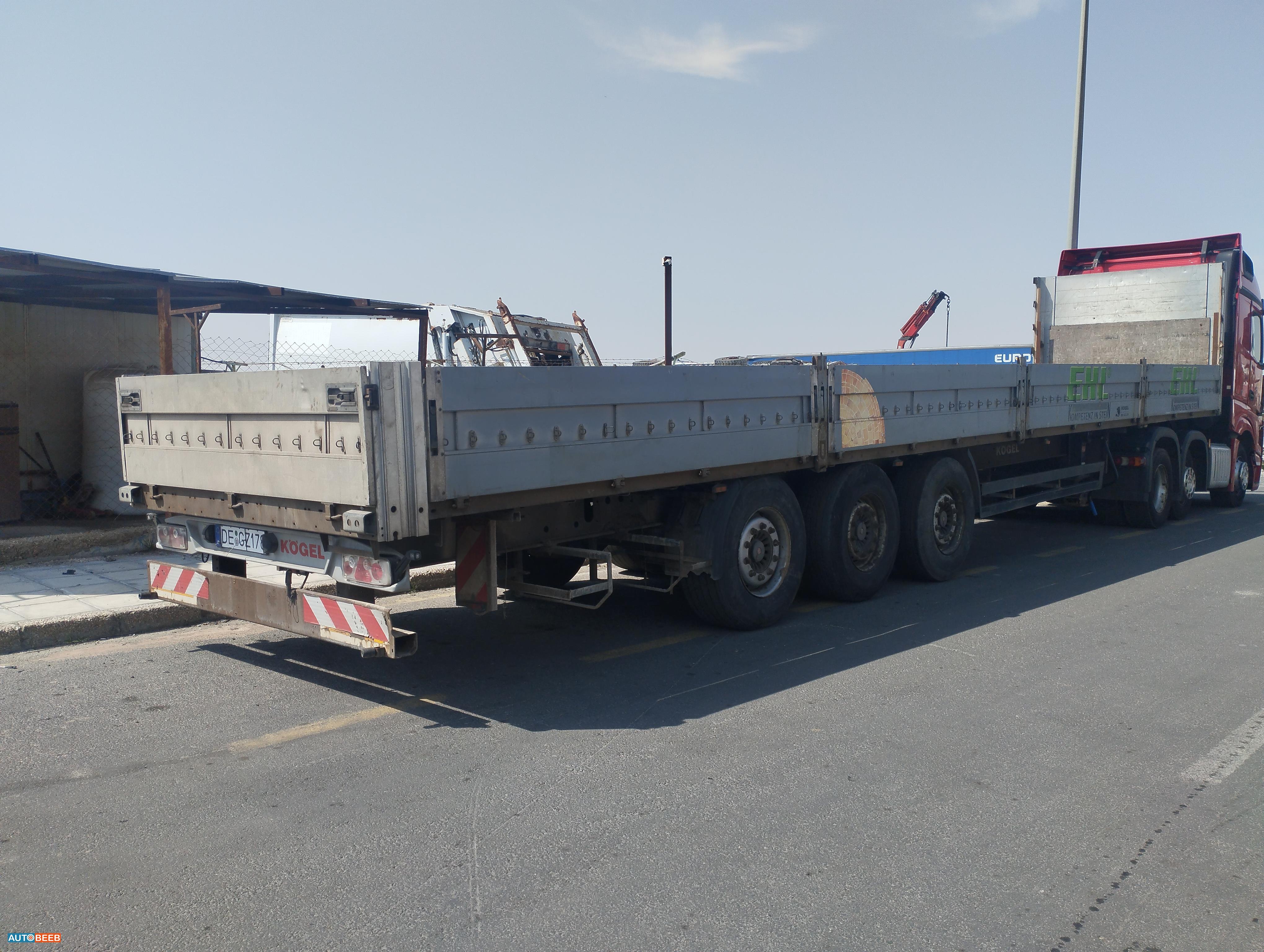 Flatbed With Side  2006