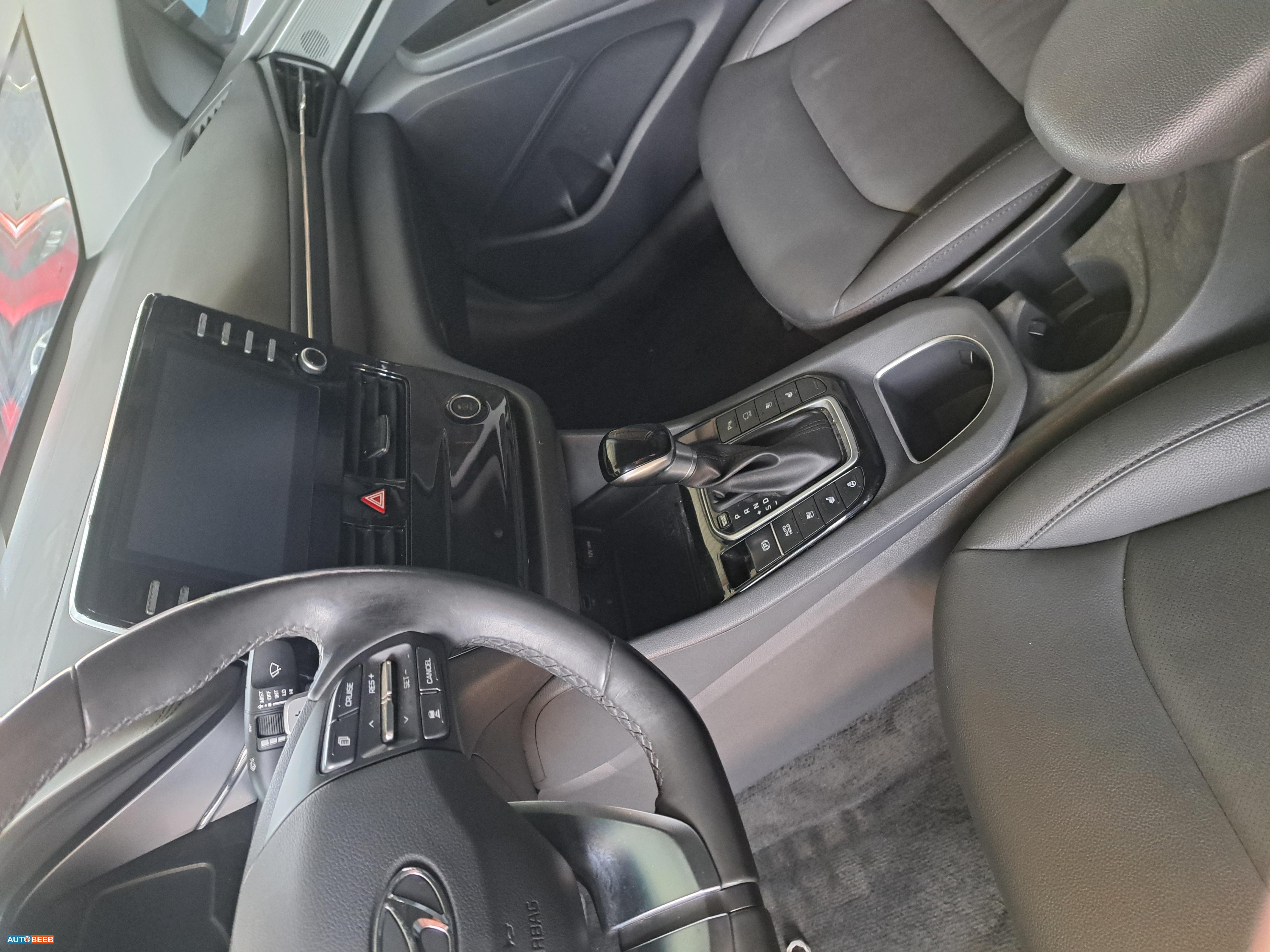 هيونداي ايونيك 2021