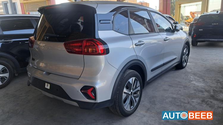 كيا نيرو 2023