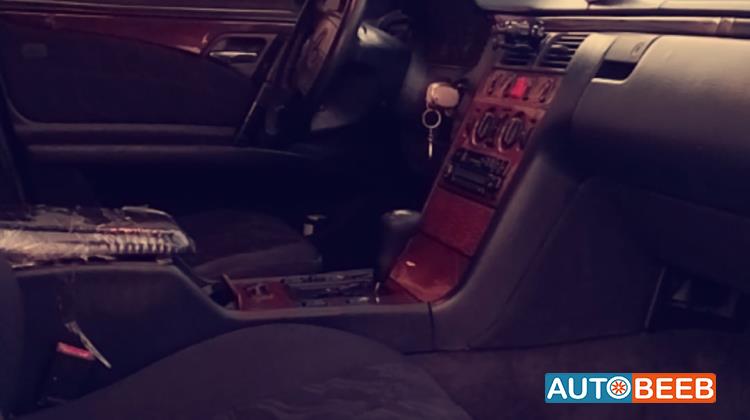 مرسيدس بنز E200 1997