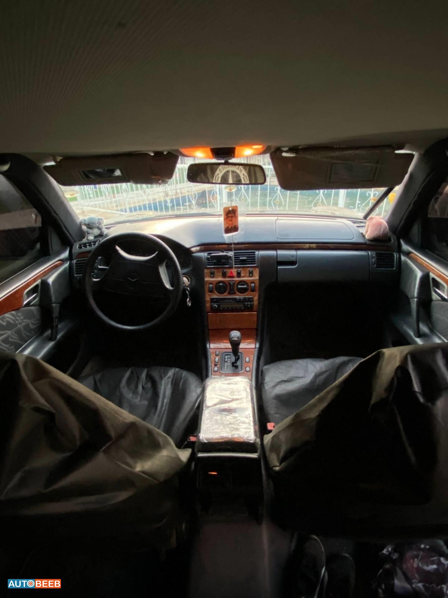 مرسيدس بنز E200 1997