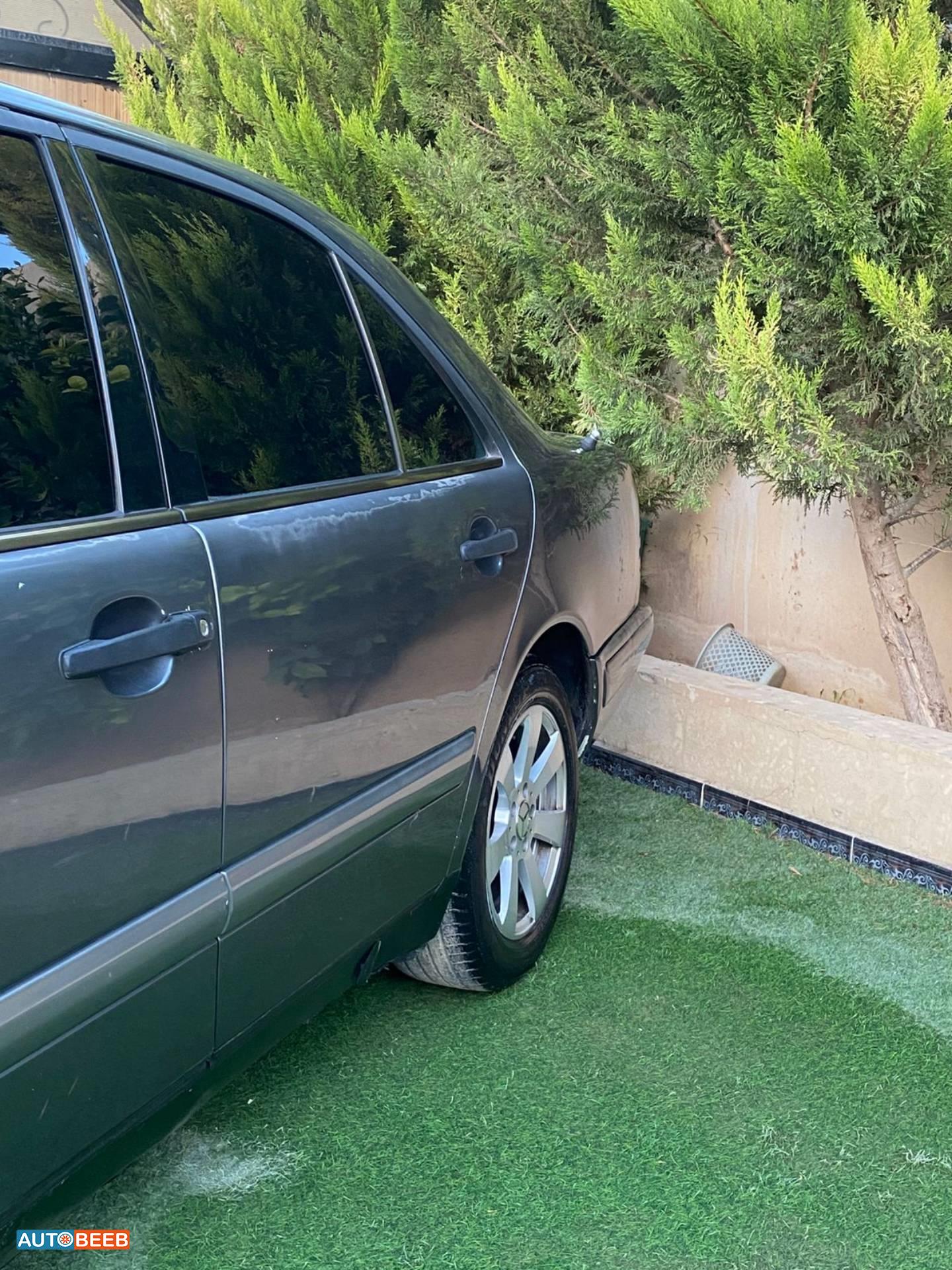 مرسيدس بنز E200 1997