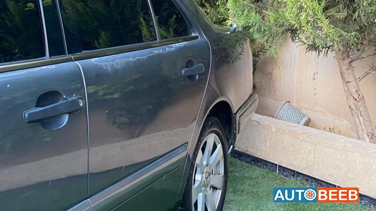 مرسيدس بنز E200 1997