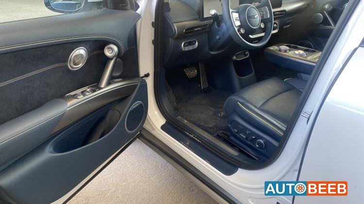 جينيسيس GV60 2023