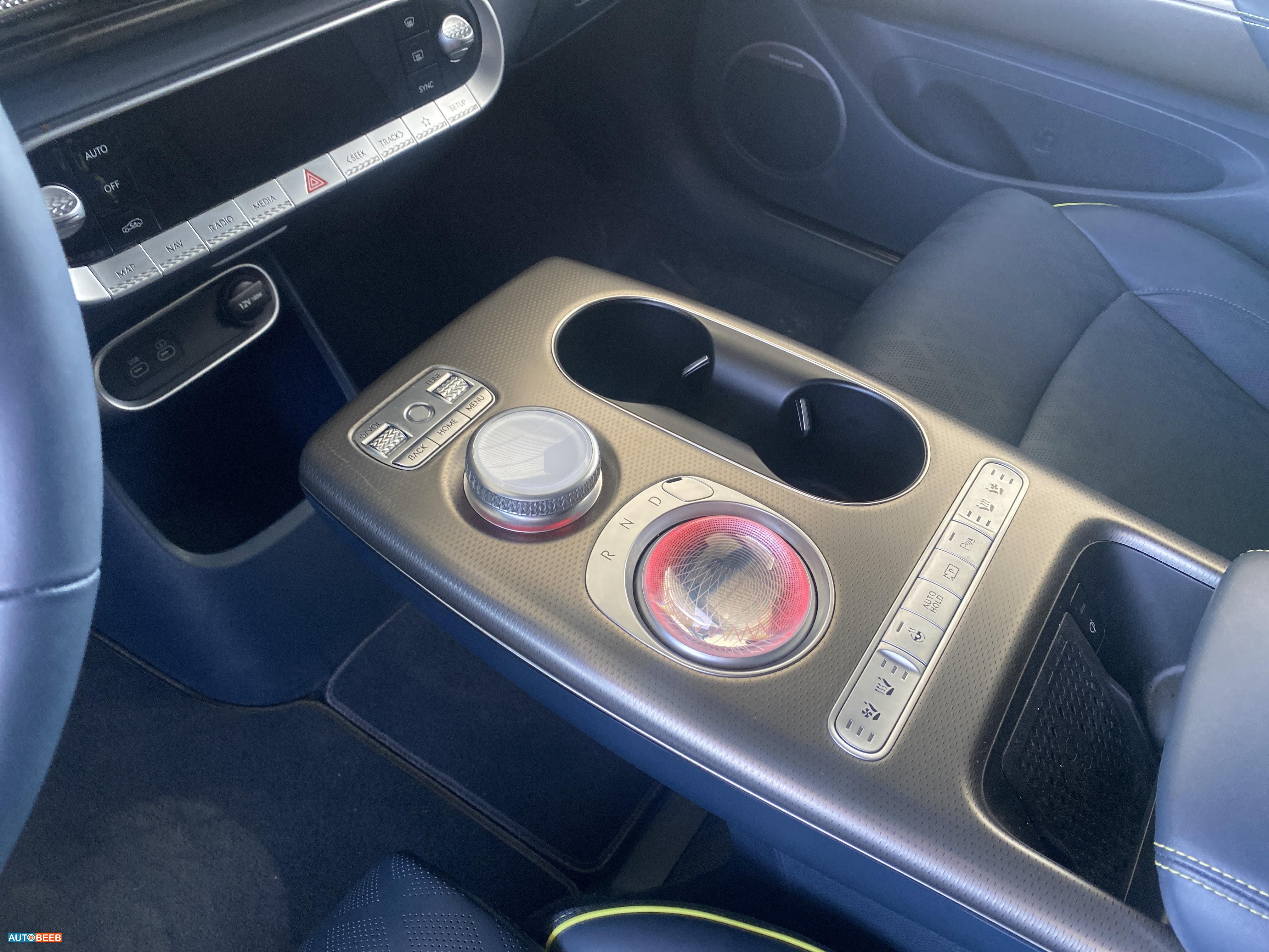 جينيسيس GV60 2023