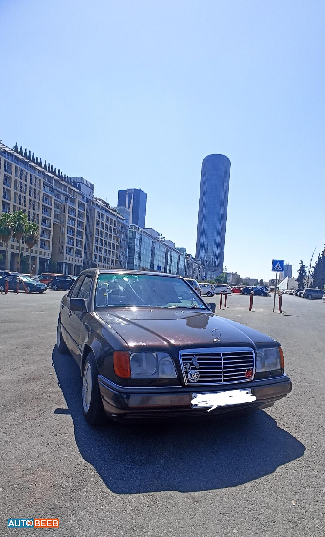 مرسيدس بنز E200 1986