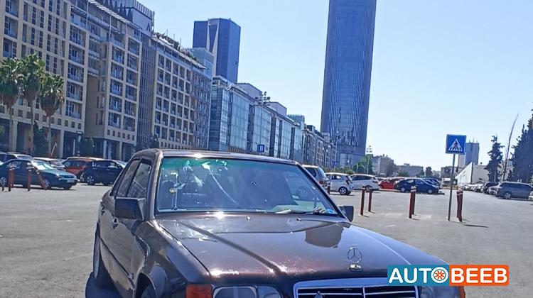 مرسيدس بنز E200 1986
