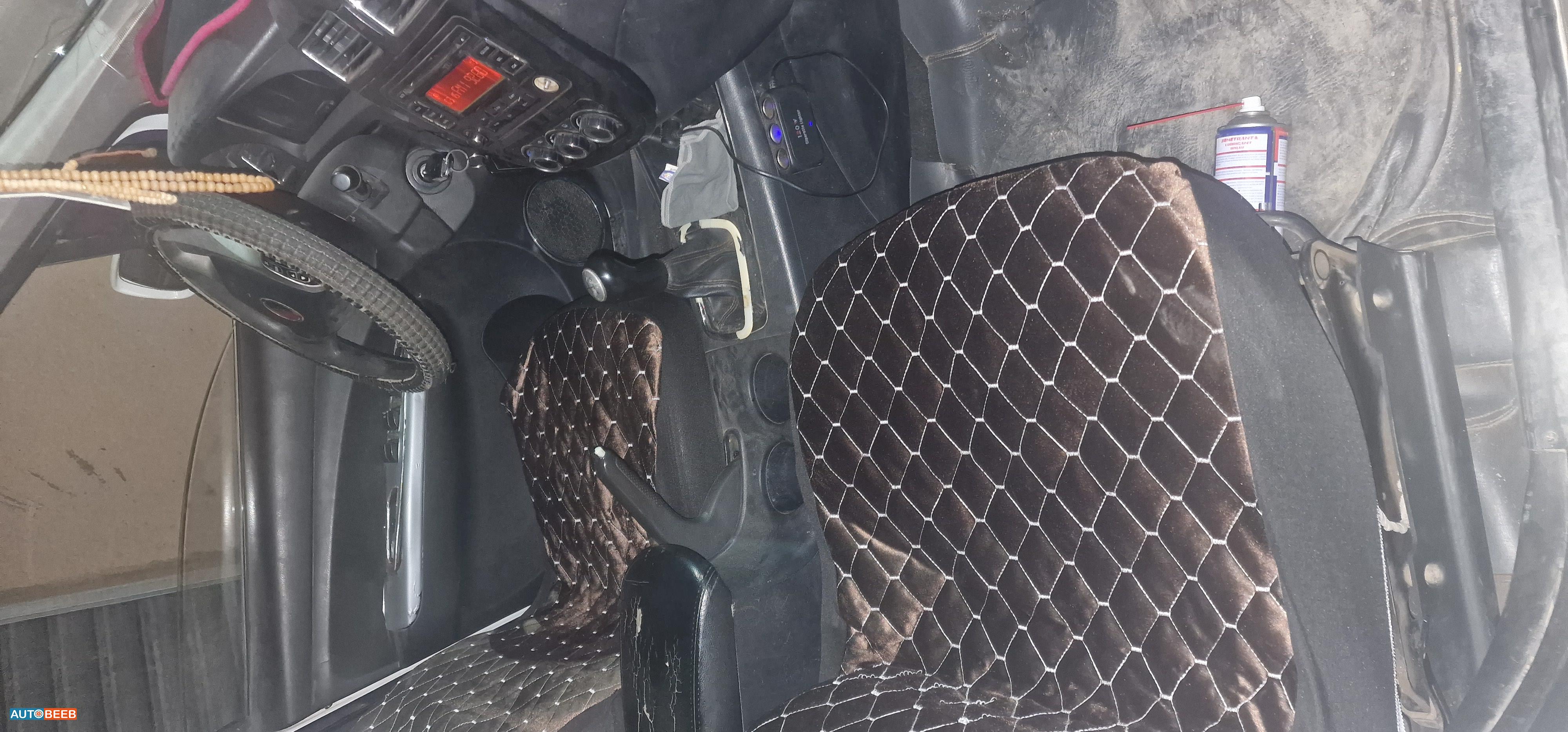 Dongfeng Forthing 2015