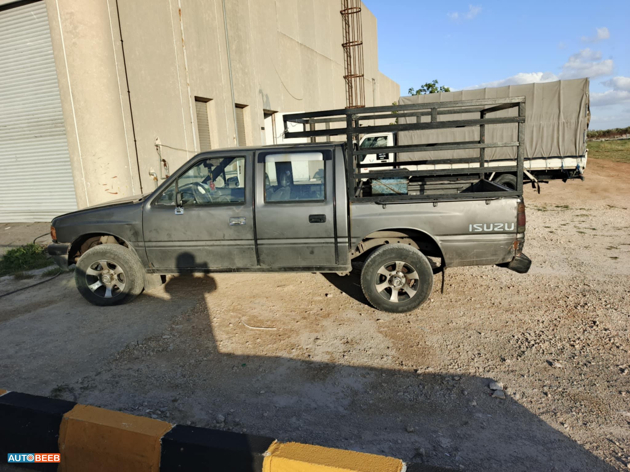 ايسوزو بك اب 1996