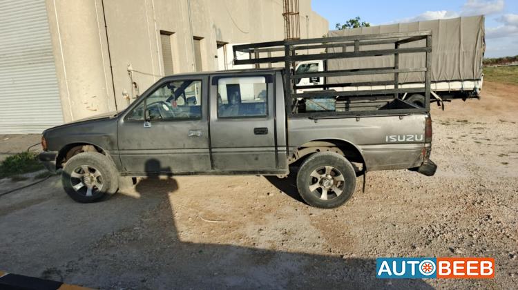 ايسوزو بك اب 1996