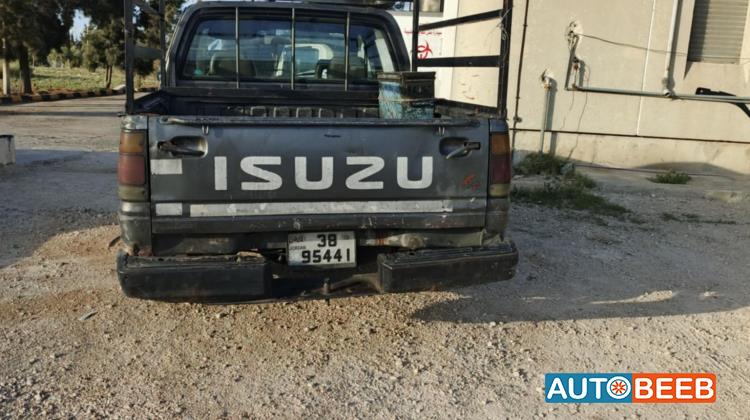 ايسوزو بك اب 1996