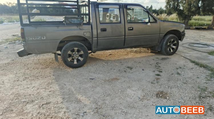 ايسوزو بك اب 1996