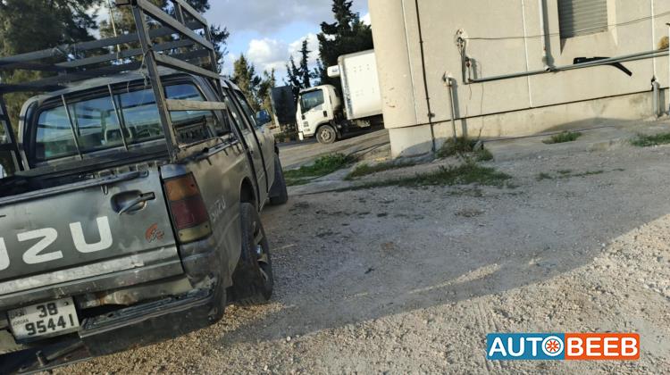 ايسوزو بك اب 1996