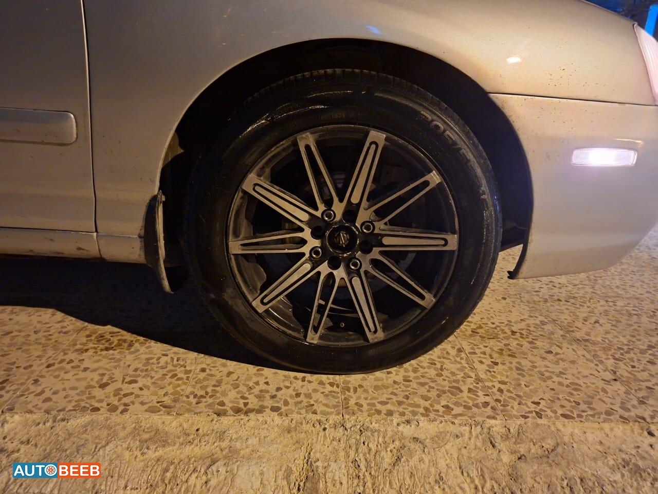 Hyundai Elantra 2002