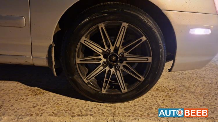 Hyundai Elantra 2002