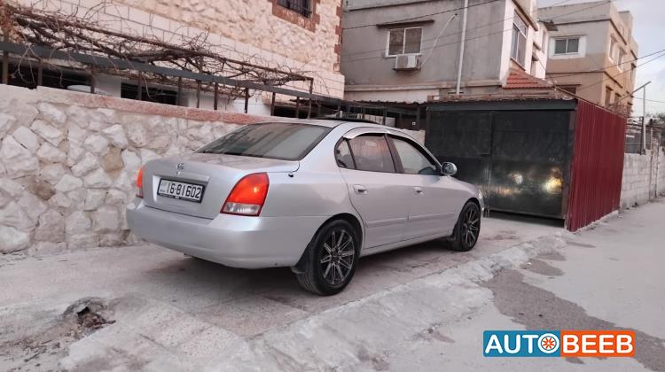 Hyundai Elantra 2002