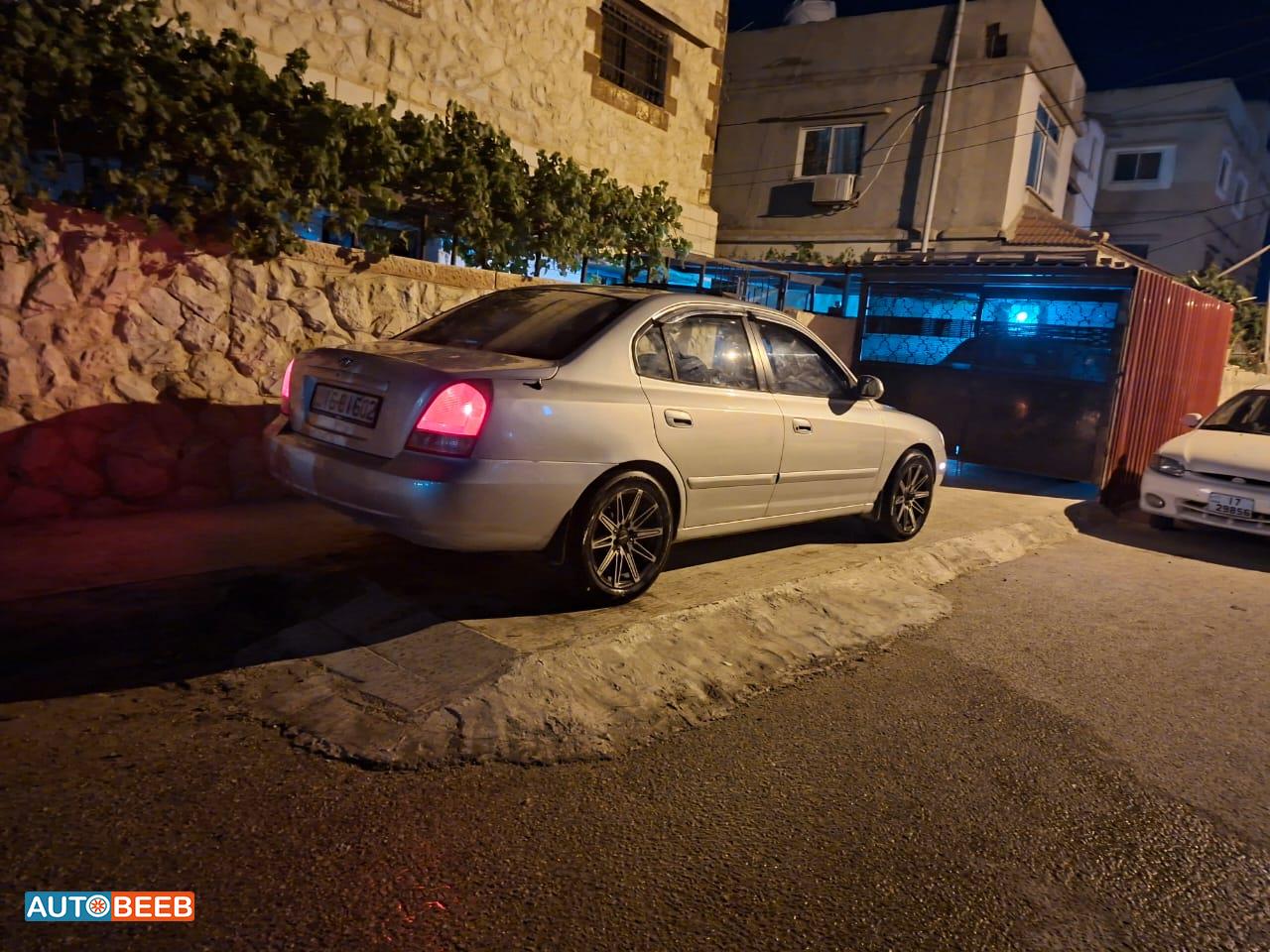 Hyundai Elantra 2002