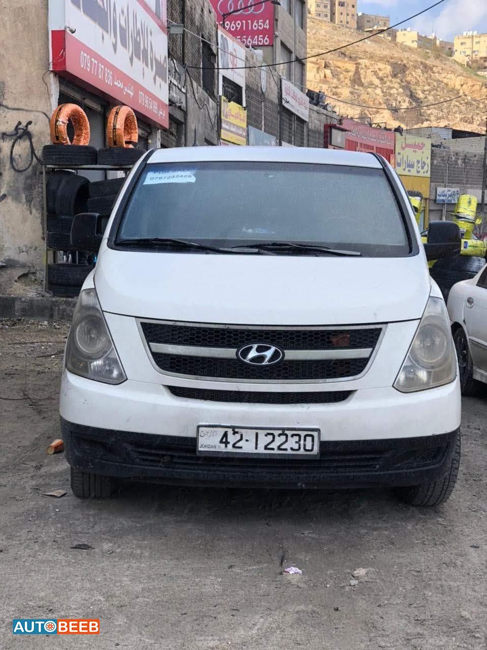 Minivan Hyundai 2010