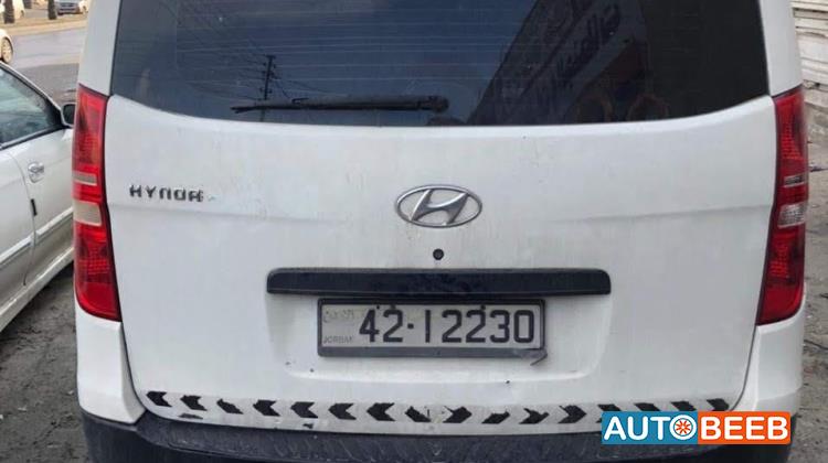 Minivan Hyundai 2010