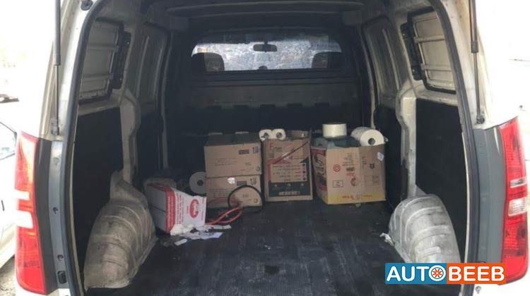 Minivan Hyundai 2010