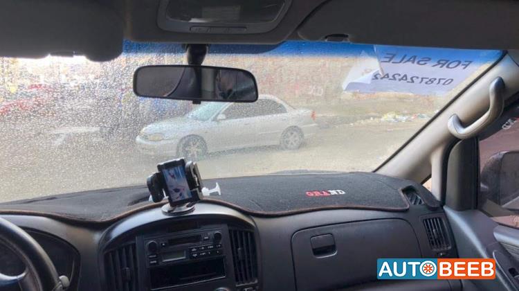 Minivan Hyundai 2010