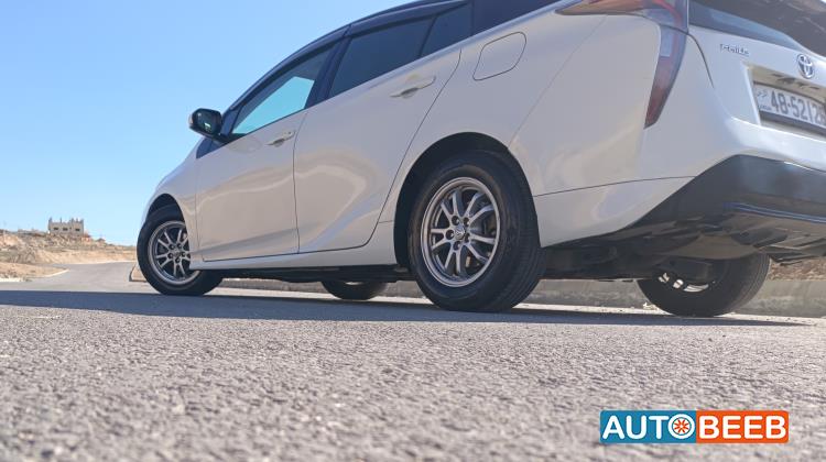 Toyota Prius 2017