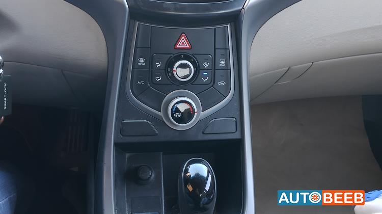 Hyundai Elantra 2016