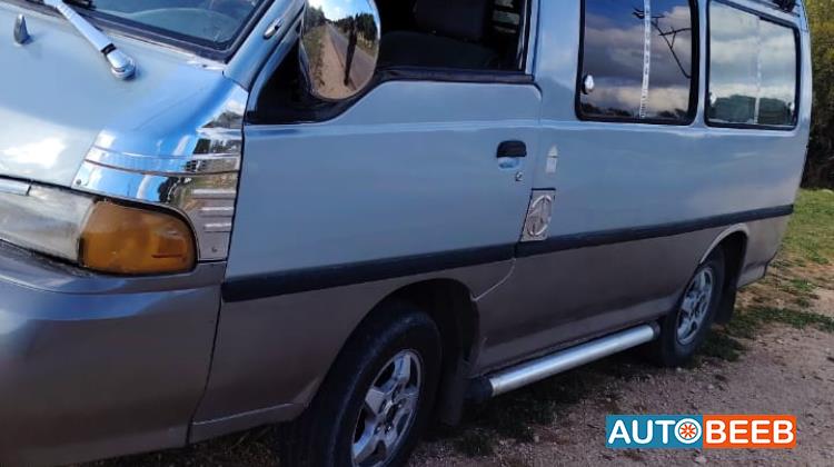 Minibus Hyundai 2003