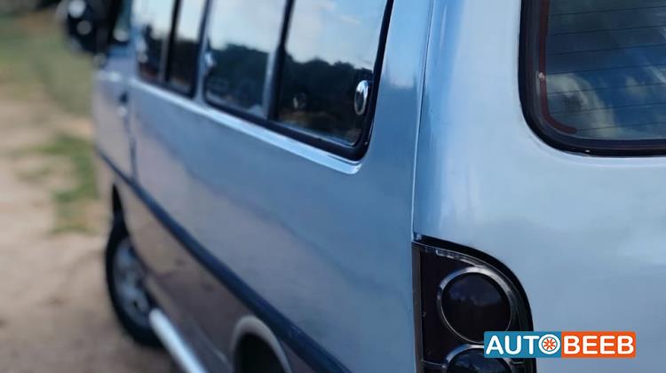 Minibus Hyundai 2003