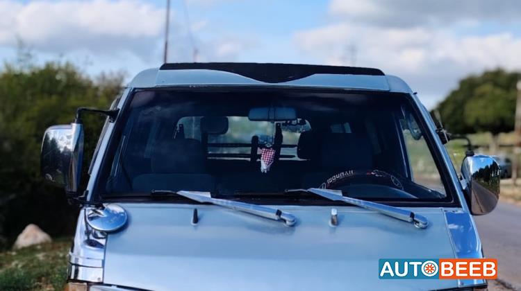 Minibus Hyundai 2003