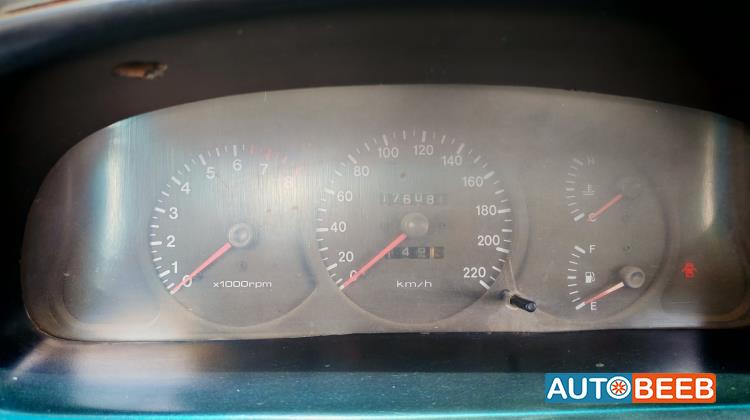 كيا سيفيا 2000