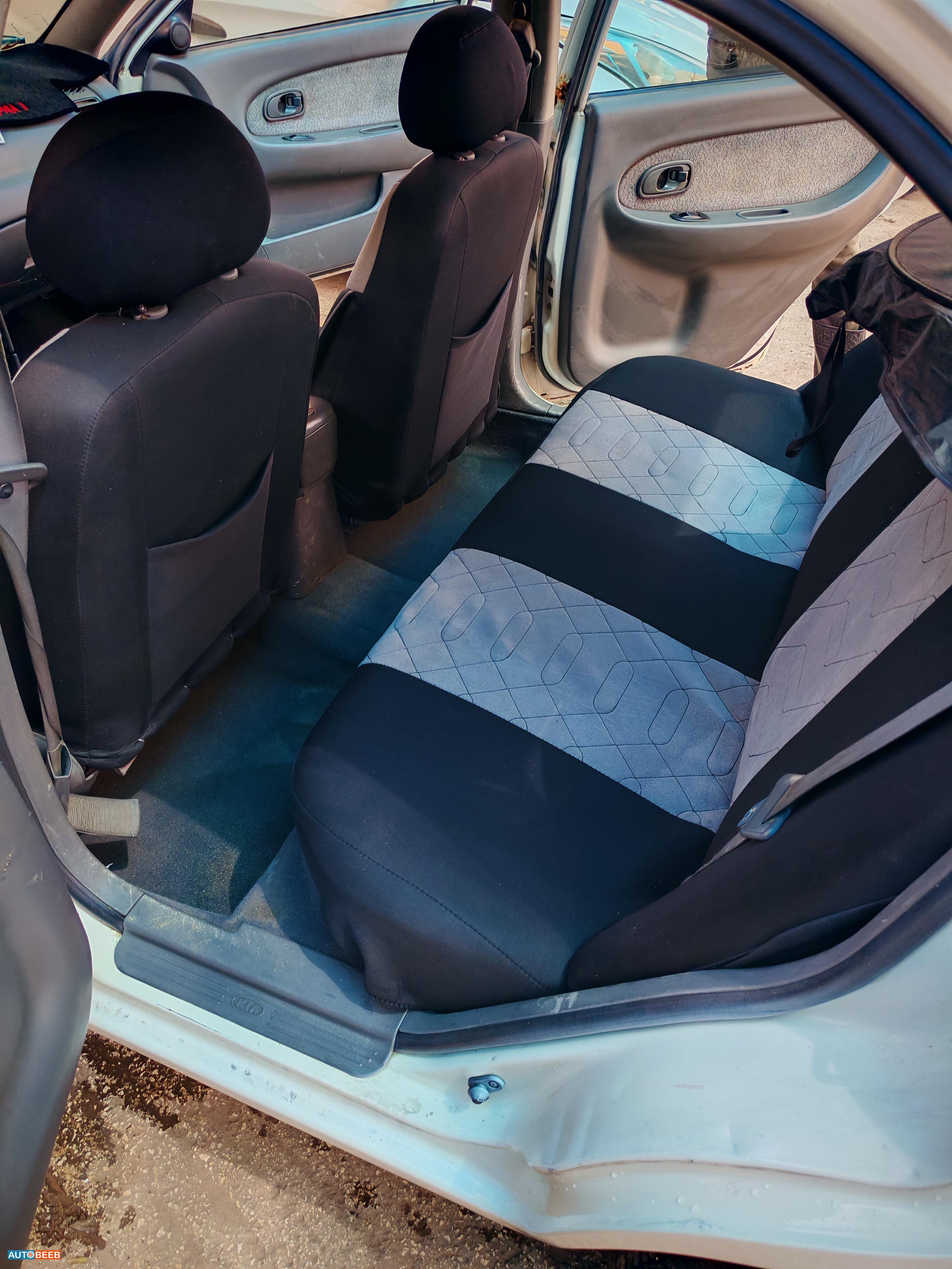 كيا سيفيا 2000