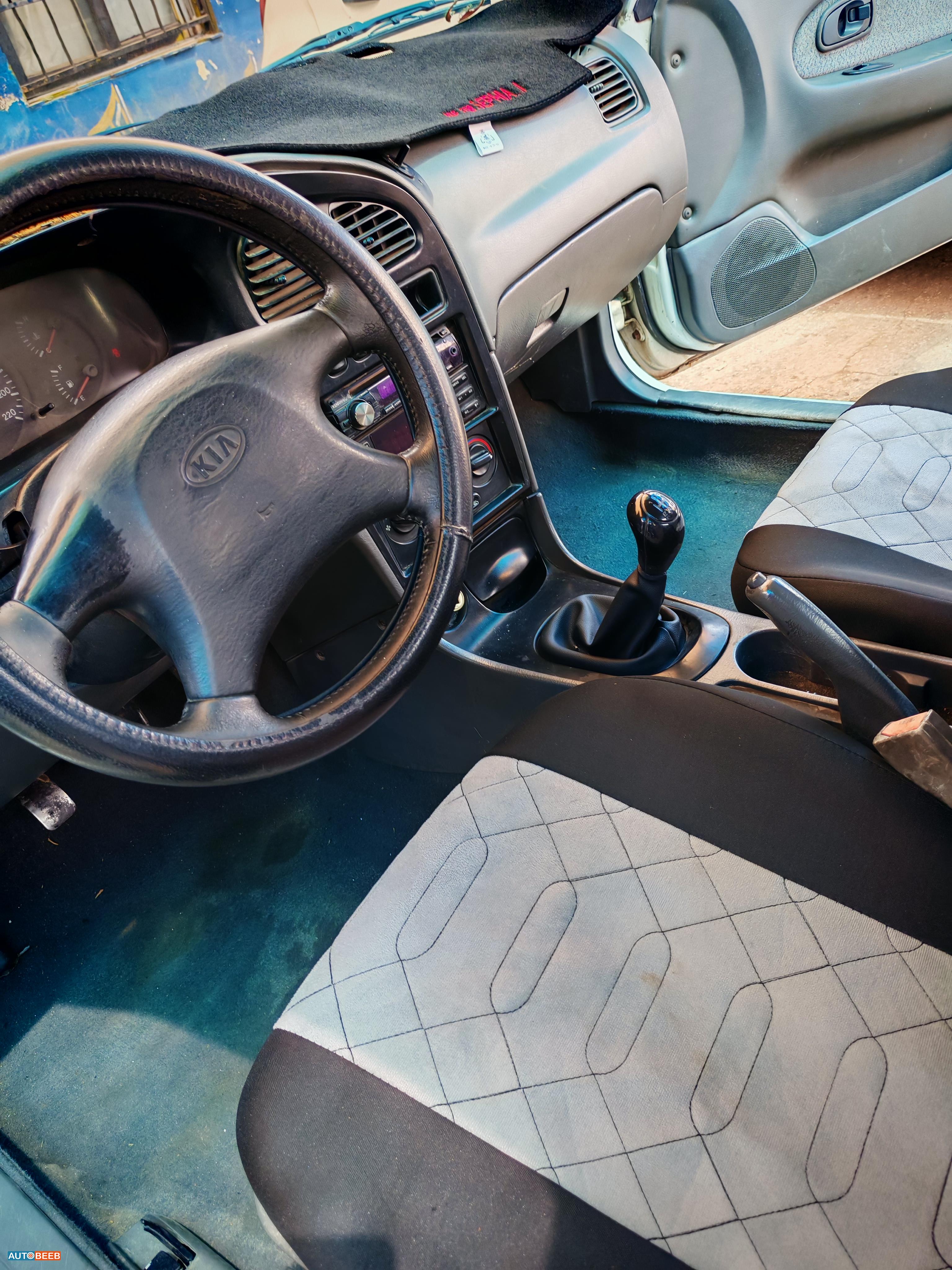 كيا سيفيا 2000