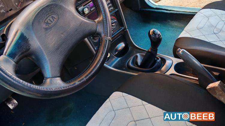 كيا سيفيا 2000