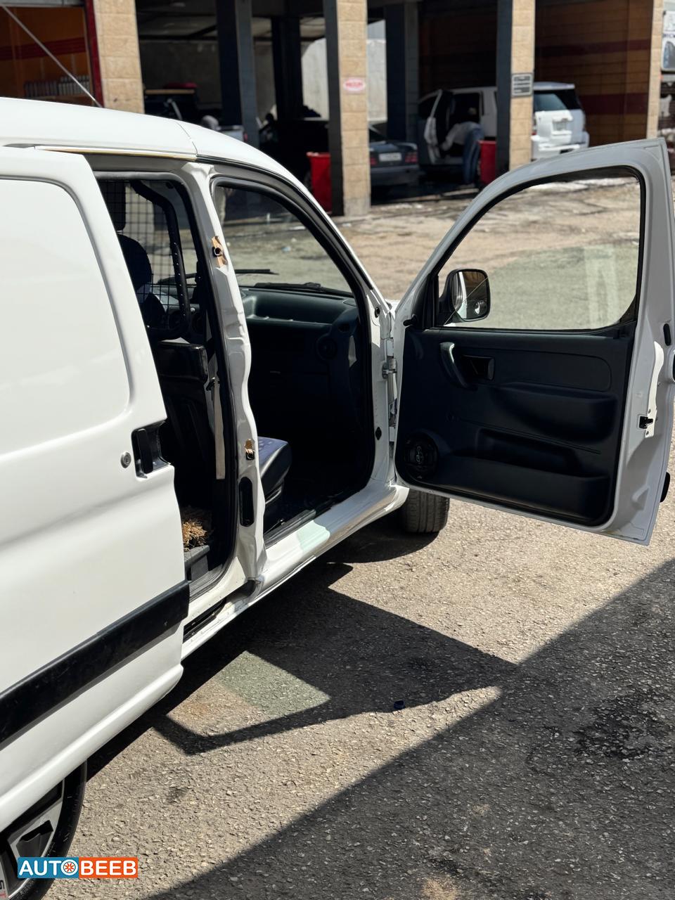 Peugeot Partner 2011