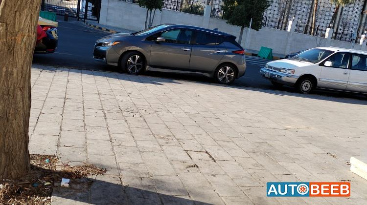 نيسان ليف 2020