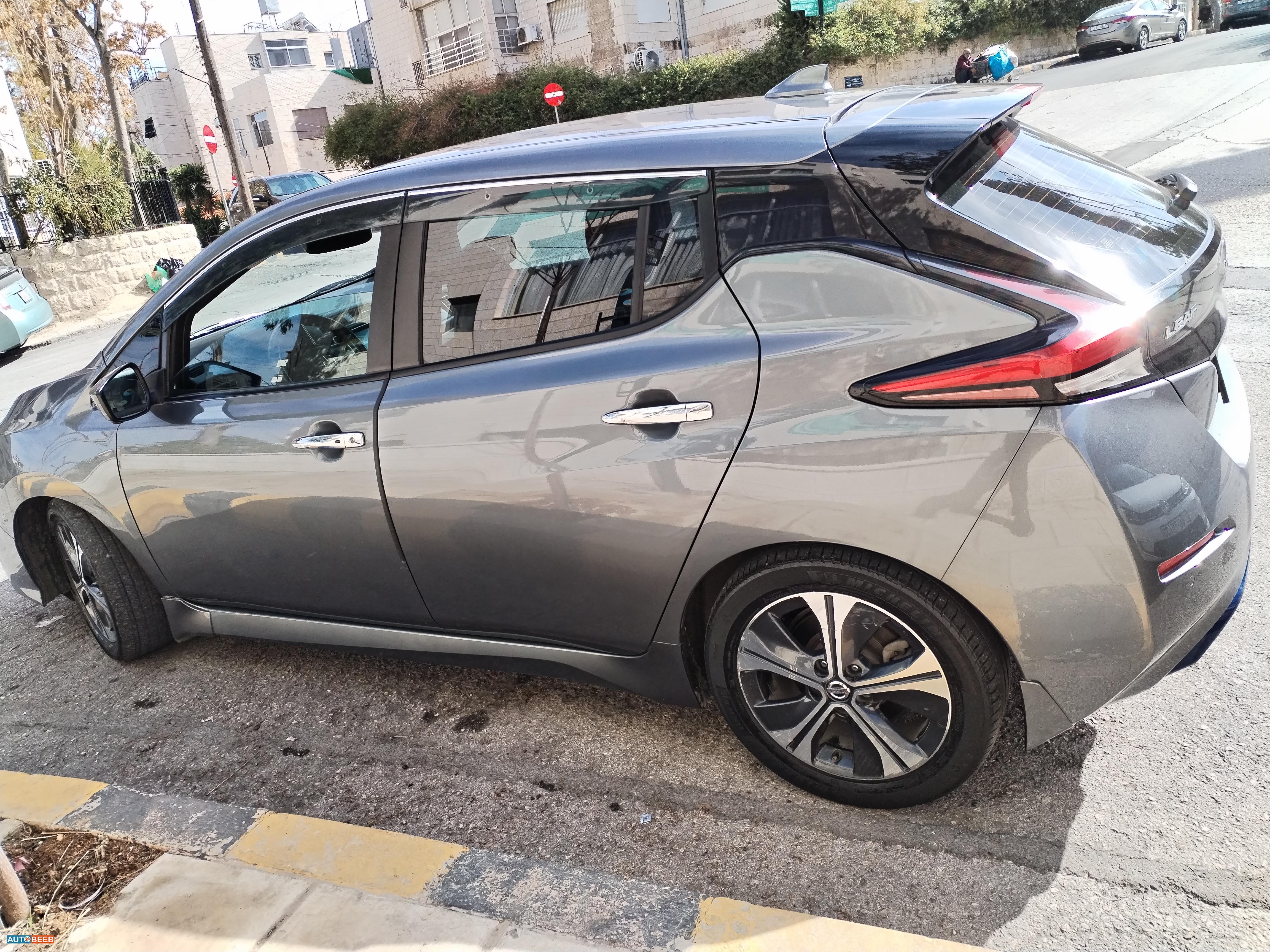 نيسان ليف 2020